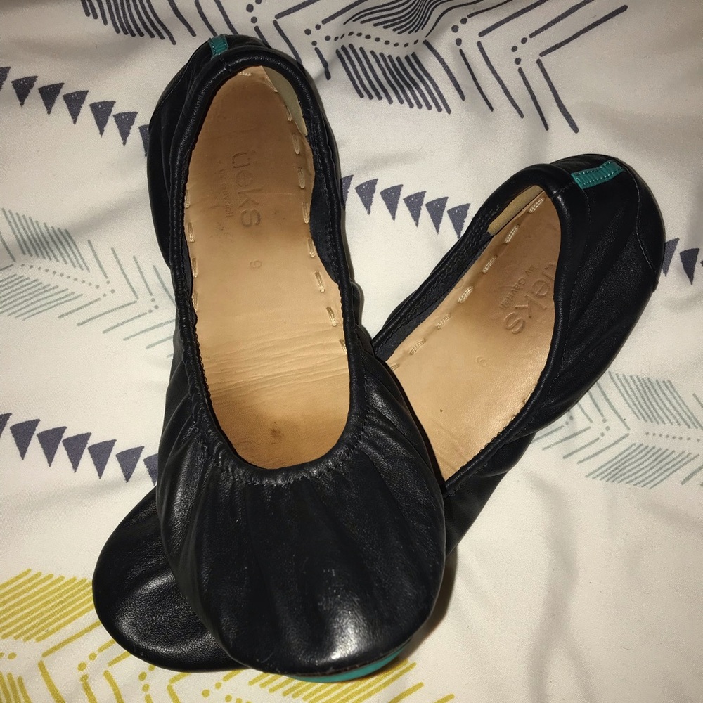 Tieks size 9, almost perfect condition!